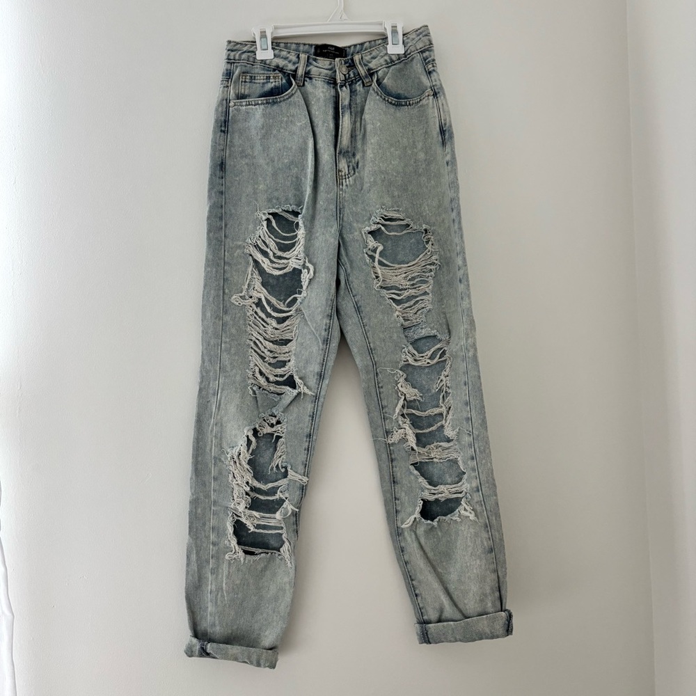 Light Blue Wash Riot Vintage Distress Mom Jeans